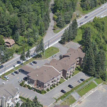 Hotel Le Versailles Saint-Sauveur-des-Monts Esterno foto