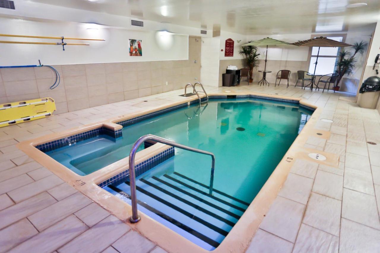 Hotel Le Versailles Saint-Sauveur-des-Monts Esterno foto